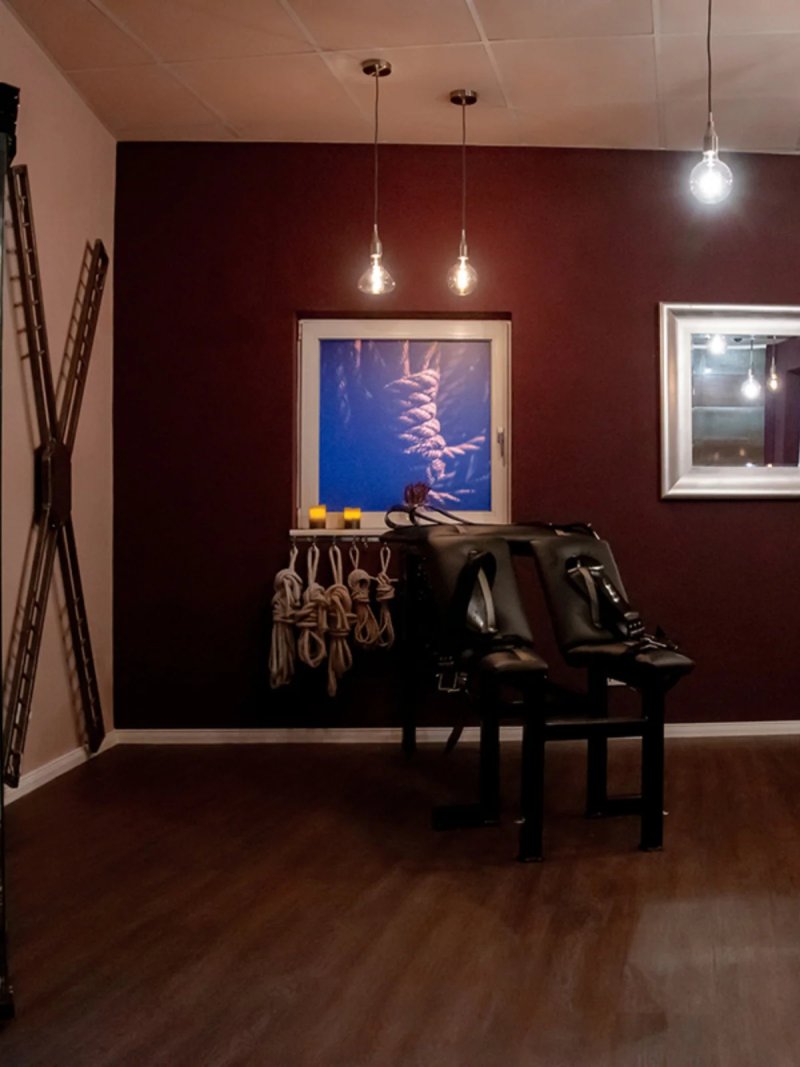 Das Fetisch Atelier – Domina-Anzeige aus Bremen, Bild 3 von 3