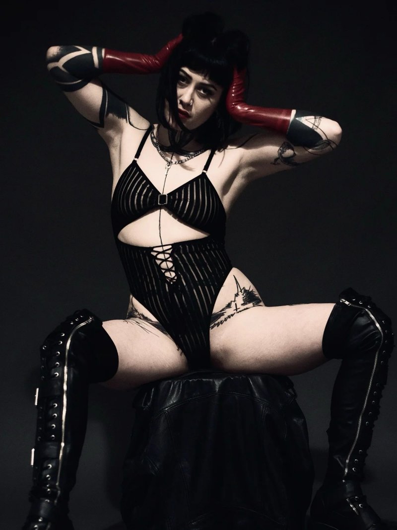 Miss Rosi Riot – Domina-Anzeige aus Berlin, Bild 2 von 3