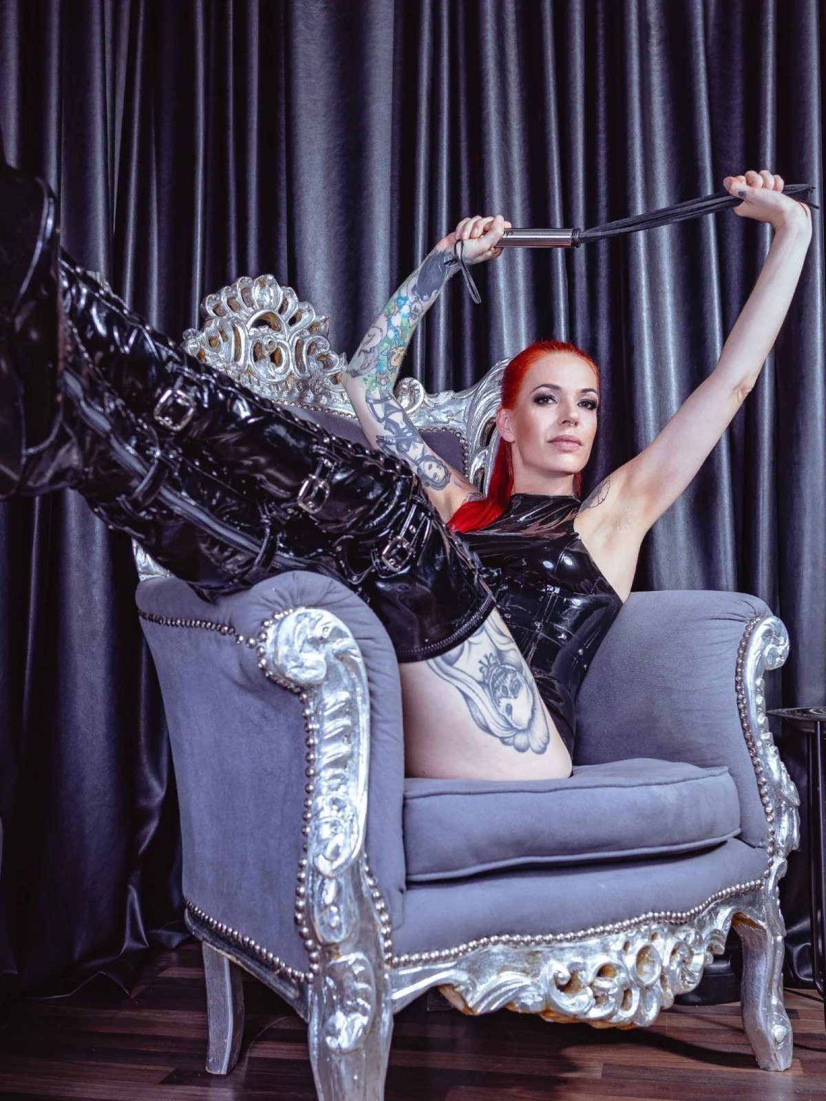 Schwester Vegas – Domina-Anzeige aus Berlin, Bild 2 von 3