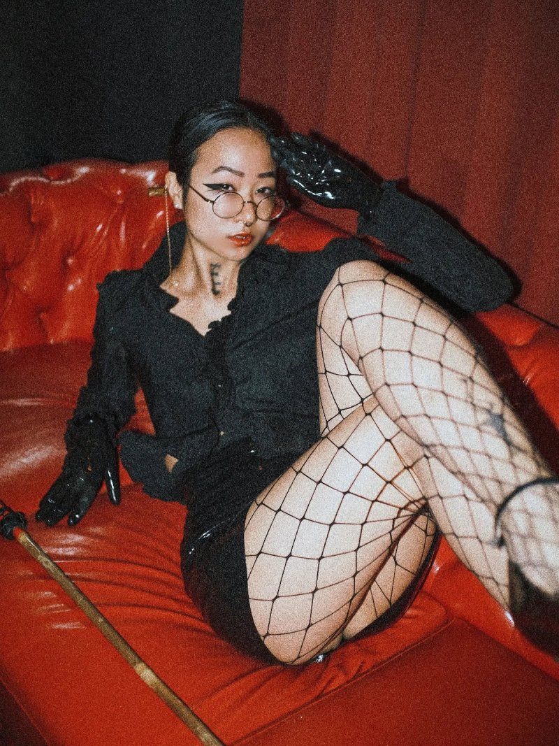Mistress Koto – Domina in Berlin